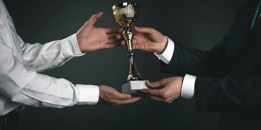 How to Manage Award Ceremonies with Finesse and Flair How to Manage Award Ceremonies with Finesse and Flair